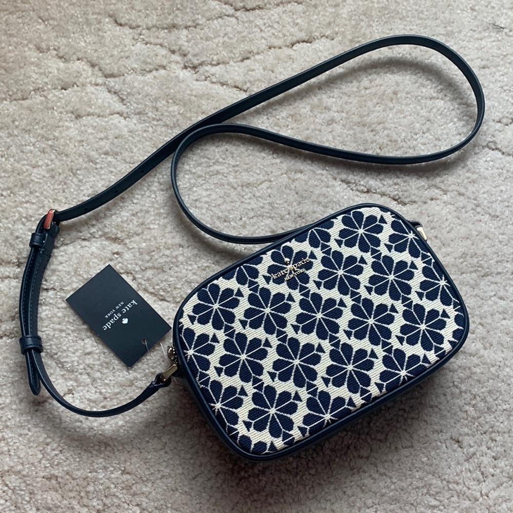 🆕 Kate Spade Crossbody Camera Bag, Navy Blue Flower Jacquard